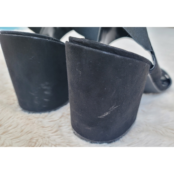 Unisa Audrey Black Block Heel Sandals - Picture 14 of 16